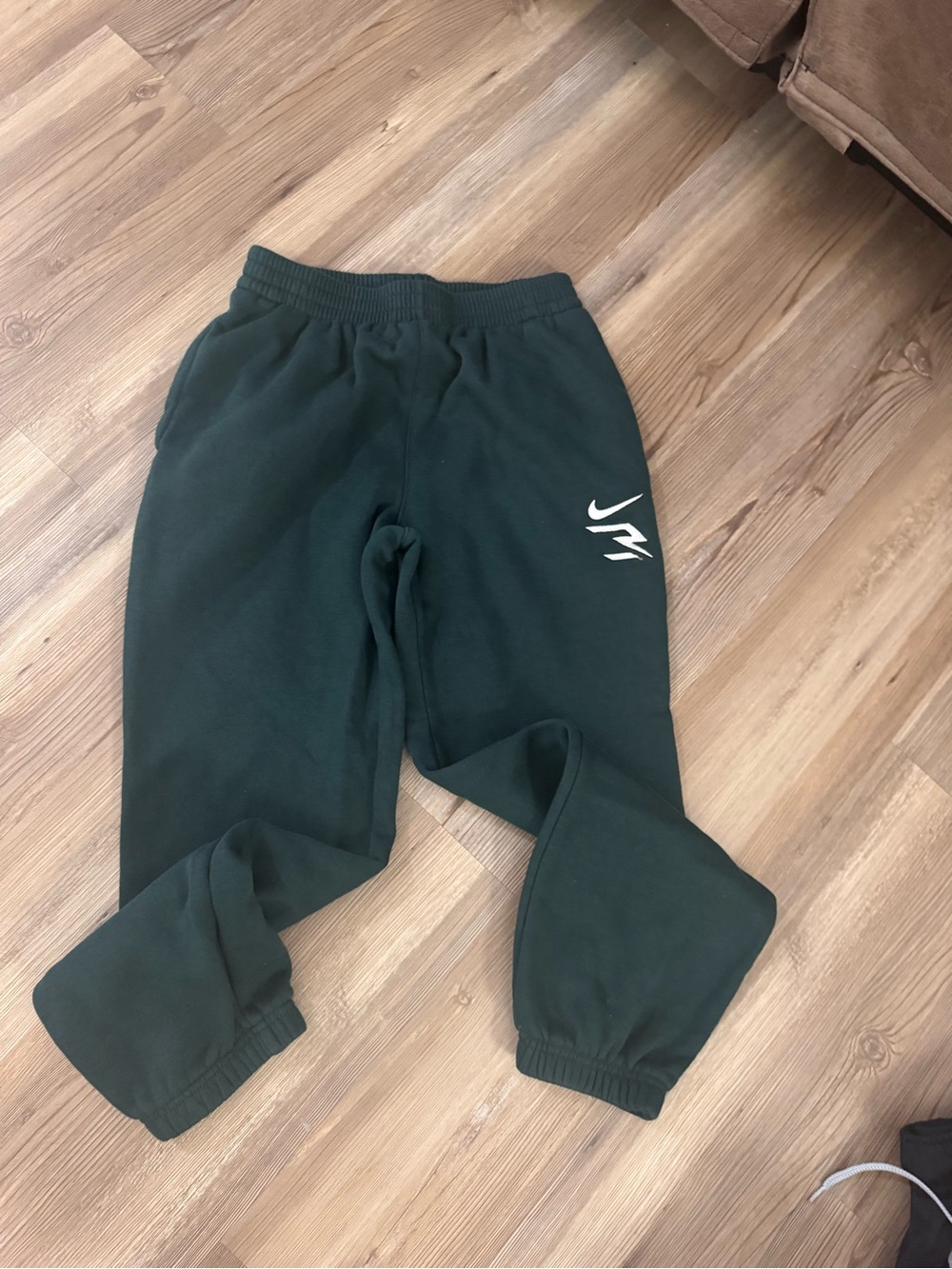 Youth medium Nike Dark Green Sweatpants